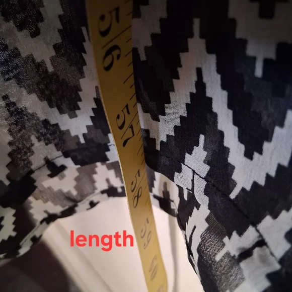 SPIAGGA DOLCE Black and White Zigzag Kimono Size 1X Tall - Picture 8 of 13